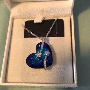 Heart pendant necklace